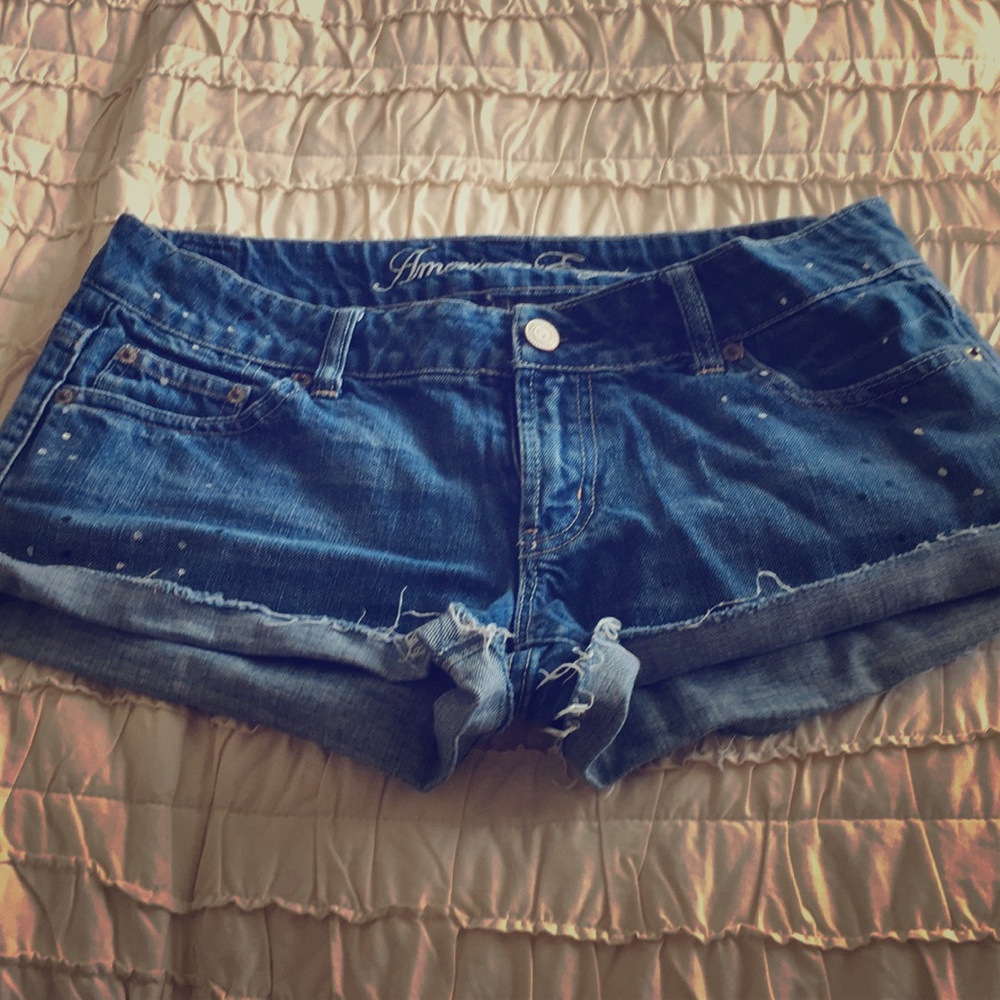 Size 8 AE denim shorts. Great condition